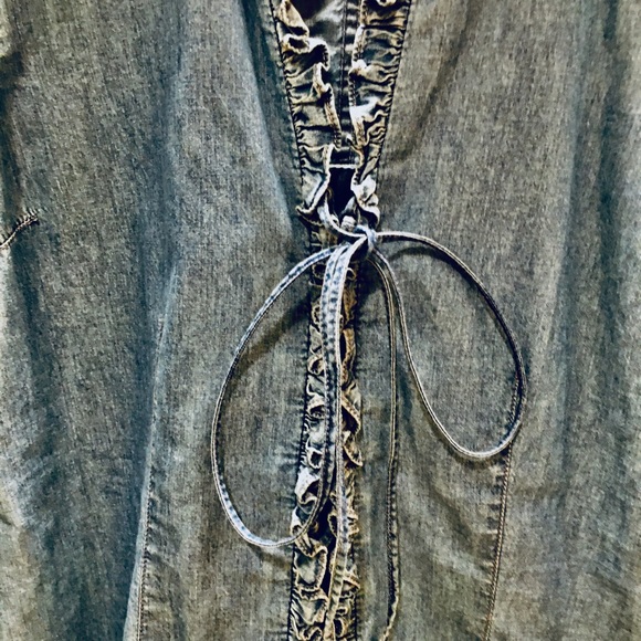 NWOT VINTAGE Tommy Hilfiger denim shirt. - Picture 3 of 4